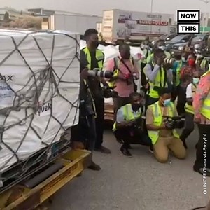 This footage shows COVID-19 vaccines arriving in Ghana on Wednesday, making the country the first to receive doses through the UN’s equitable vaccine initiative COVAX, according to UNICEF Ghana. The shipment included 600,000 doses of the Oxford/AstraZeneca vaccines that will be administered to health workers, individuals over 60, and people with underlying health conditions. | NowThis