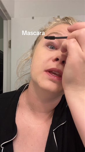 Seriously please tell me all the things. #newbie #makeup #whatamidoing #helpme #getready | Becca