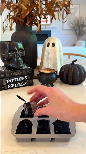 Graveyard Mimosas 🪦 The Spooky Halloween Cocktail You Need