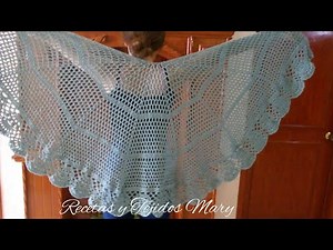 Capa a crochet con orilla de abanicos