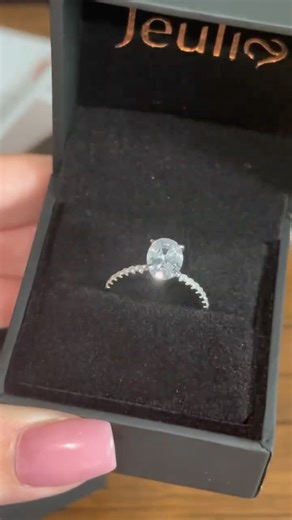 An Encounter with Elegance, Unwrapping Jeulia.