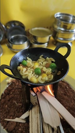 Miniature Maggie: The World's Smallest Cooking Show #miniaturecokking