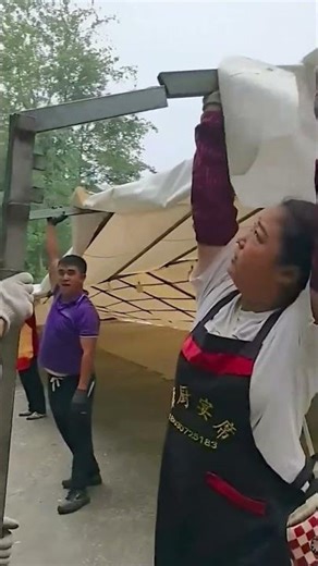 Construction process of temporary rain canopy