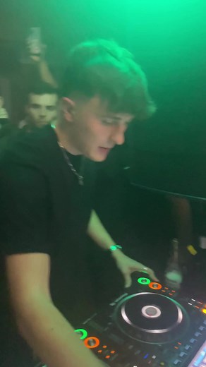 METRIK B2B DIMENSION B2B K MOTIONZ | Metrik