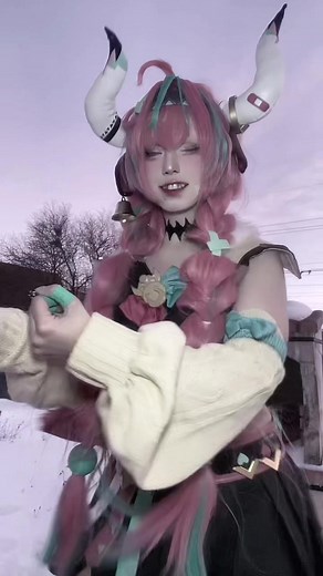 Exploring Varesa from Genshin Impact: A Cosplay Journey