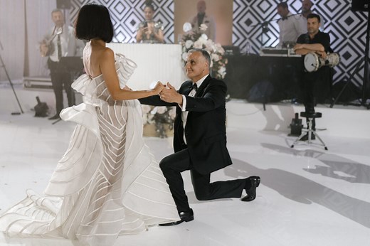 23 ‘Not Corny’ Father/Daughter Dance Songs For Your Wedding Day - Wedded Wonderland