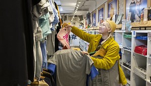 Illinois hourly workers will get another pay bump in 2025