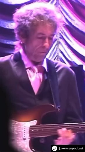 My favorite Dylan eras you ask? 64-66: 3 of the greatest Rock albums in history as Judas goes electric. 74-75: Battered but not defeated, Dylan looks inward on Blood On The Tracks & then outward with Desire. Rolling Thunder takes hold. 98-01: Like a prizefighter answering the bell, Bob picks himself up and dusts off his best 2 album punch (Time Out Of Mind/Love and Theft) and best live performances in decades. A golden period indeed. Case in point, this stunning version of “Standing In The Doorw