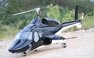 乐山客户定做的800级飞狼航模直升机试飞成功！airwolf