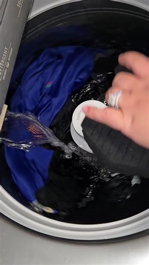 Enjoy the Soothing Sounds of Rinsing Sponges