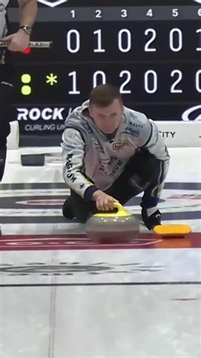 Picture-perfect from Bruce Mouat, who knocks out one of Team Dropkin’s stones and lays four to take the 9–4 victory. ⚡ #GSOC | Grand Slam of Curling