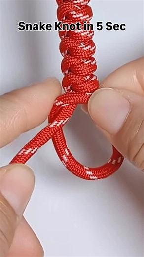 CraftCharms on Instagram: "How to make snake knot fast?#foryoupage❤️😍 #diy #handmade #howto #knotskills"