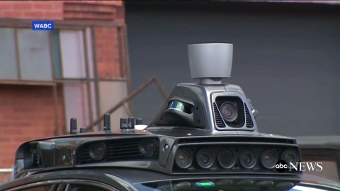 Uber To Roll Out Driverless Taxis