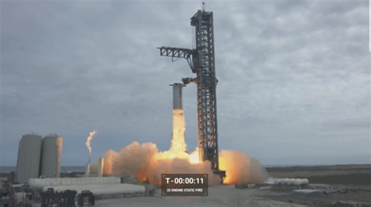 SpaceX Sets World Record And Tests 31 Rocket Engines In BIG Test!