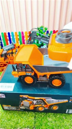 Rc dump truck review 4k 60fps Ultra HD #shorts #rcdumptruck #toys