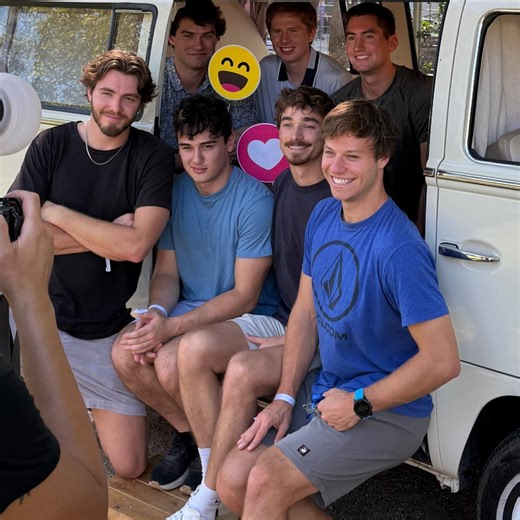 Execute order 66💩 | Famous Bachelors