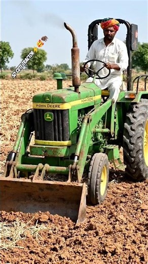 John Deere front loader quick performance #tractor #front loader #Tractor power #loader 🦬🚜⚡