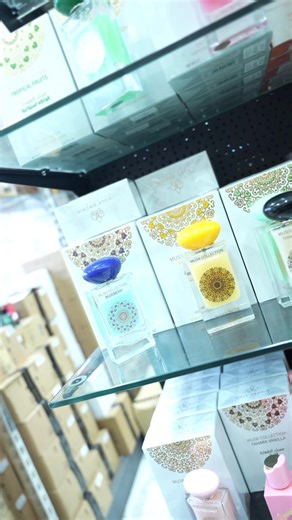 Si tu cherches des parfums qui sentent cher… mais qui coûtent pas cher 👉 Deira Center. Des dupes, des best-sellers, des pépites introuvables… au prix grossiste. Bref, si tu veux sentir bon sans pleurer ton portefeuille : tu sais où aller. 💨🔥 📍 9-11 quai Lucien Lefranc, 93300 Plus de 400 référence vous attend ! Bienvenue chez Deira Center ! 🚀 Votre partenaire grossiste pour des parfums de qualité, des senteurs uniques et une expérience client optimale. #GrossisteParfum #DeiraCenter #Parfum #