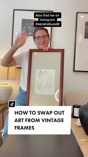 This is how I do it! 🖤 #tutorial #homedecor #decoratingonabudget #decoratingonadime #gallerywall #gallerywallinspo #thrifted #thrifttokthrifted #diy