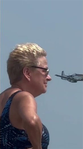 P-51 fly overAirshow at thunder over the waves