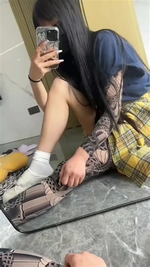 Ide Tattoo Keren: Manset Lengan Panjang