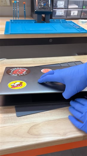 Today we received a Dell laptop for a screen replacement. Got a cracked or broken Dell screen? We can fix it!  Call or text for a quick quote. Midland (432) 222-1542 Odessa (432) 204-9408 | Rabbit Phone Repair | Facebook