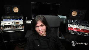 Chord Gitar Dealova - Once Mekel: Kau Seperti Nyanyian dalam Hatiku yang Memanggil Rinduku Padamu - Tribunnews.com