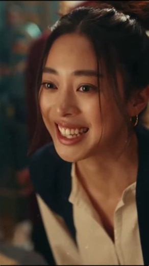 This Fluffy Cat Controls the Empire Better Than Kings