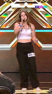 1.3M views · 20K reactions | Kovács Dorina Cintia 10 éves kora óta arról álmodik, hogy az X-Faktor színpadán énekelhessen. Most végre teljesült a vágya, és nem is akármilyen módon!  #xfaktorhu | X-Faktor | Facebook