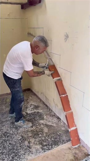 Bottomless Support Staircase