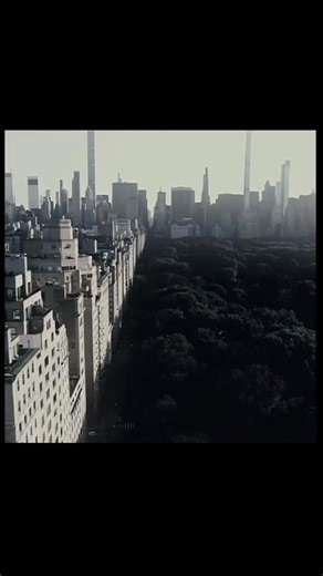 New York > Joe Goldberg > 🔪🔥 > #pennbadgley #joegoldberg #younetflix #fyp #edit