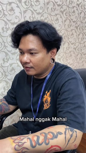 WEBE TATTOO STUDIO on Instagram: "Nah guys mumpung lagi ada promo nih kapan lagi natto besar dengan harga murah tapi hasil gak murahan . Hehehe 😜 Come get the 8th webe tattoo studio promo package🔥 Nov 28 - Dec 31, 2025 1. Promo 3 flash tattoo or small tattoo Rp.1.300.000 2. Rp. 7.000.000/ 8 hours of service 3. Reguler tattto and piercing disc 30% Don't miss the end of year promo from webe tattoo studio!! Come on, DM us for an appointment now!! Komp. Metro Permata 1 A2 No.17 Karang Tengah, Jaka