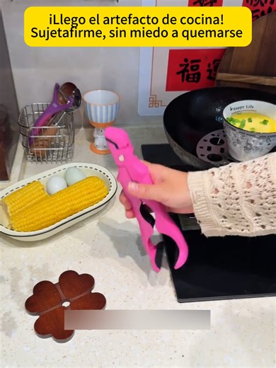 Stop burning your hands in hot plates and bowls! Gets this easy to use kitchen clamps!#kitchenutensils #clamp #kitchengadgets #tiktokshopblackfriday #Inverted