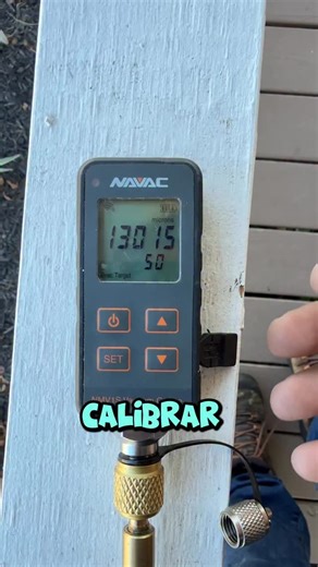 Francisco Pastor on Instagram: "Para calibrar el Vacuometro digital de @navac_inc y llevarlo a cero , debes tenerlo desconectado y mantenerlo a presión atmosférica , luego presionas las flechas de arriba y abajo al mismo tiempo por dos segundos, al soltarlas el vacuometro estará calibrado . Si quieres obtenerlo cheque mi linktree allá arriba en mi perfil #hvac #aireacondicionado #repair #tecnico"