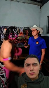 Luchador Cachetea a McBolas | McBolas
