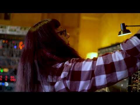 Lisa Bella Donna - Aqua-Otari - (In Studio Performance)