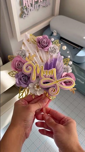 Cricut DIY Mother's Day Cake Topper Designs 💕🦋