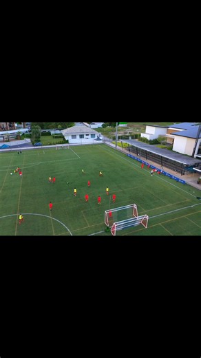 ⚽ Welcome to PSG Academy Samui 🏝️ More than training sessions, we offer a complete football journey for young players in Koh Samui. At PSG Academy Samui, children train under the official Paris Saint-Germain methodology, in a structured, safe, and motivating environment — developing technical skills, game understanding, confidence, and passion for football. Throughout the year, our players experience much more than weekly training: • Professional coaching based on PSG standards • Local and nati