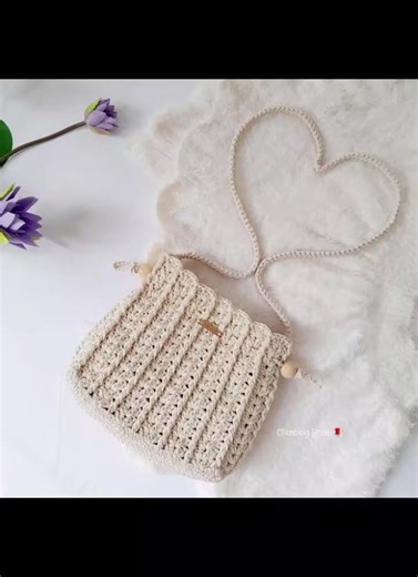 Crochet handmade handbag 👜 Stylish and lieghtweight 🎀 Custom order available 🌸 DM to order 📩 #crochethandbag #crocheting #crochetlover #crochet #crochetart