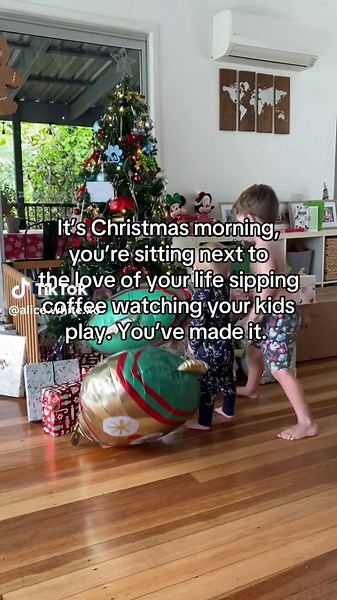 Living the Dream Barry: Christmas Morning Bliss