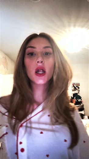 ellahoberman (@pink.glitter.shimmer)’s videos with original sound - the world is my oyster