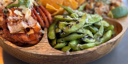 $5 sushi rolls and Thai curry fries at downtown Phoenix restaurant