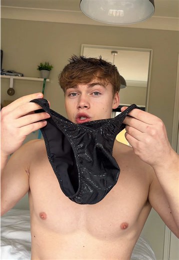 Choosing the Perfect Color for Posing Trunks