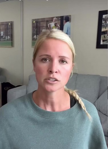 Fly ball to right with a runner on 2nd and/or first, SS is cut. SS will be moving towards second but when they see it’s going to be caught, they need to start aligning with 3rd and the second baseman will then takeover incase there’s a play there. #softball #fastpitch #fastpitchsoftball #infield #outfield #softballplayers #softballplayer