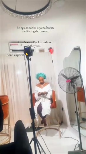 Part 1| Modelling is expression. First, the expression of yourself. How you present yourself, how you carry yourself, and the impression you leave all speak before you do. This expression naturally filters the brands you don’t align with and attracts the ones that match your values, goals, and direction. Then, the expression of the brand. Every brand has a story, a tone, and a purpose. As a model, your job goes beyond posing, you must understand what the brand stands for. Ask questions. Study th
