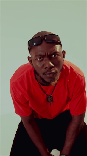 @ROI_KONGO 👑 arrive en pétard sur ce son ! Nous vous promettons un pur banger 🔥🔥🔥 @kf gvng de roi kongo 👑🔫🤘 @astrucntsomi @Sam Le Pompier @BENISKA Gvng @@Team Guerriers Gvng 🤘🏾 @KF_GANG_Industrie @KF Gvng minduki @Influenceur_congolais_242_243 #houzegvng #KongoBoss #rapkongo #miso #congolaise🇨🇩🇨🇬