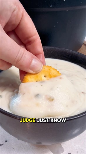 Cream Cheese Potato Bacon Soup! Comment "recipe" and I'll send it straight to your inbox😀 https://www.thisisnotdietfood.com/cream-cheese-potato-bacon-soup/ | This is Not Diet Food