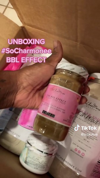 Ok so BOOM ! I ordered from #Socharmonee & got my package today!! Yall I been waiting on the second postal worker since my usual lady came around 2pm lol So this is my official documentation of when im starting my journey using her products ! Im beyond excited !! Current weight 111 lbs