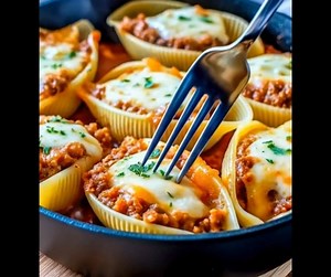 3.2K views · 14 reactions | Beef-Stuffed Shells with Creamy Ricotta Filling | Tasty & Easy Recipes | Facebook