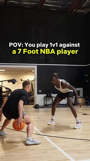 Have you ever played against a 7 foot NBA basketball player? #basketball #nba #1v1
